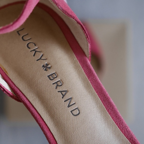 Lucky Brand red suede point toe heels with ankle strap - Picture 4 of 6